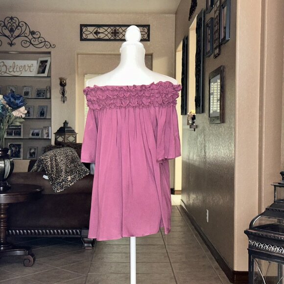 She + Sky*Off the Shoulder*Ruffled Neckline*EUC - Picture 3 of 4